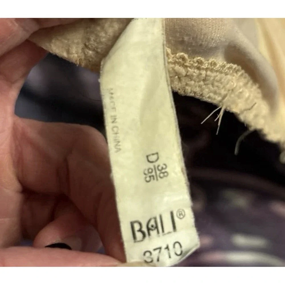 Bali Women's Smoothing Balconette Bra‎ in Beige, 36D, 3610